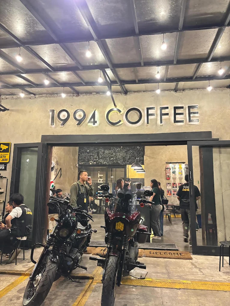 1994 Coffee & Creative Space - Dago